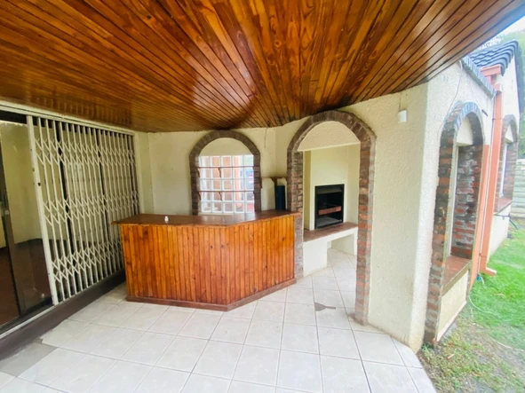 3 Bedroom Flat & Apartment