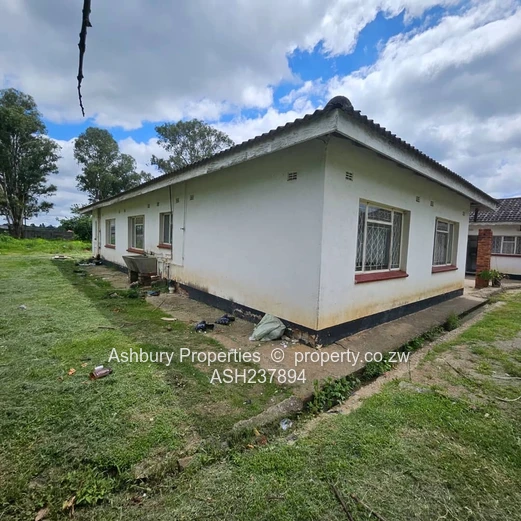 Old Marlborough border Avonlea