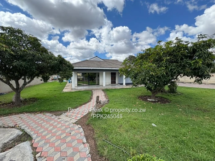 Beautiful Hatfield 5-Bed Home on 1,870m² — Solar System, Borehole