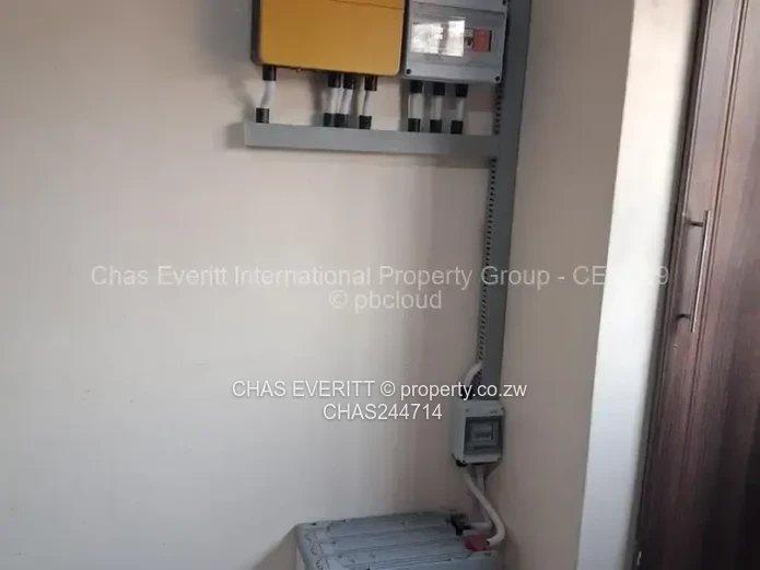 3 Bedroom Flat To Let In Glen Lorne