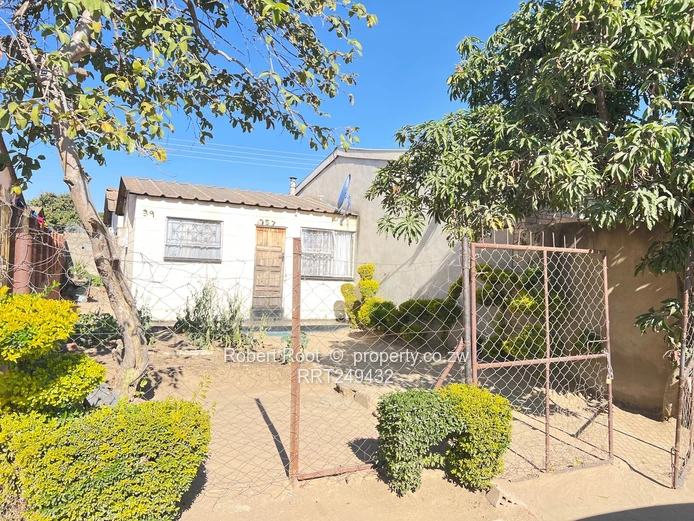 Core house for sale in Zengeza