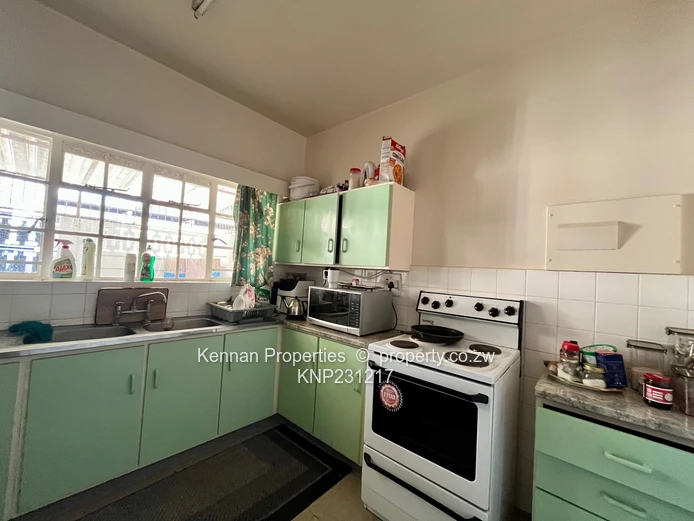 Quiet 3 Bedroom Flat In Leafy Avenues (Sole Mandate)