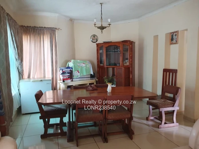 Bluff Hill 3-Bed Home with Borehole & Large Garden (Sole Mandate)