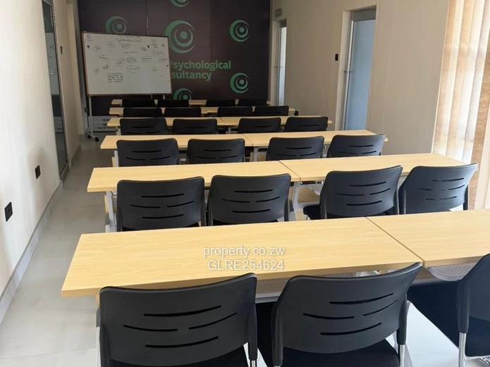 Modern Milton Park Office with Training Room, Pool & Borehole