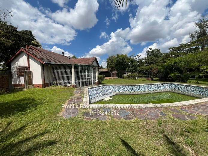  Spacious Family Home with Guest Wing & Cottage | Hatfield North