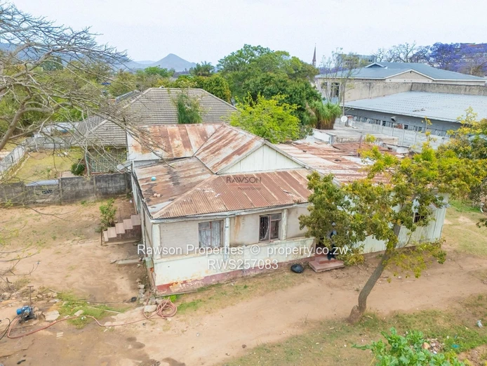 Prime Corner 3-Bed House on Main Road, Avenues (Sole Mandate)