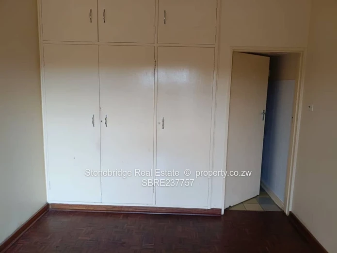 Charming 1-Bedroom Flat in Northend – Prime Location!