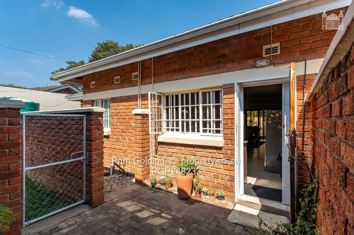 Charming 3 Bedroom Cluster Home  (Sole Mandate)