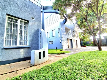 8 Bedroom House