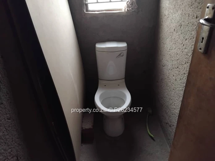 An lncomplete 4 bedroomed house left with finishings for sale in Fidelity Southview park , Harare   (Sole Mandate)