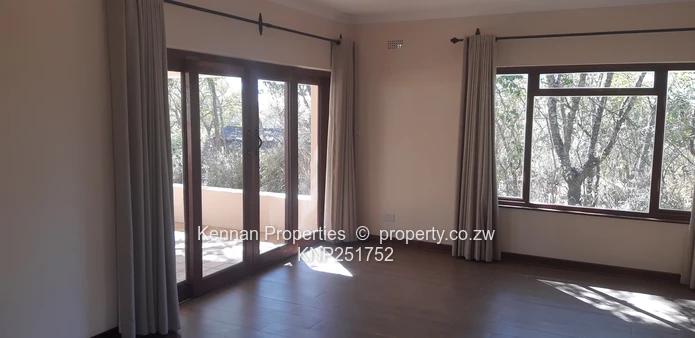 2 Bedroom Cottage In Helensvale (Sole Mandate)