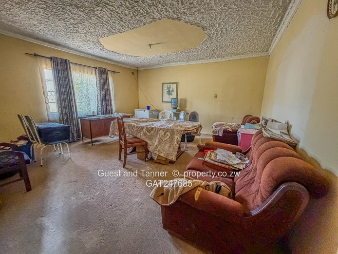 4 Bedroomed house For Sale In Borrowdale West