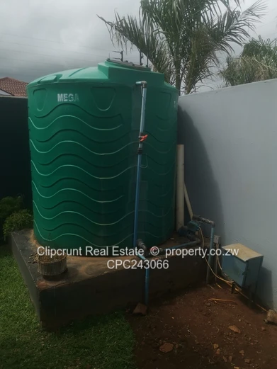 Ashdown Park - Neat and Modern House For Sale