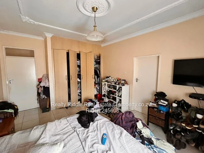 For sale 3 beds waterfalls 