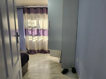 5 Bedroom Garden Flat