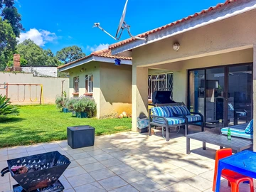 3 Bedroom Garden Flat