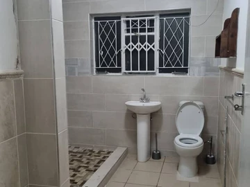 3 Bedroom Garden Flat