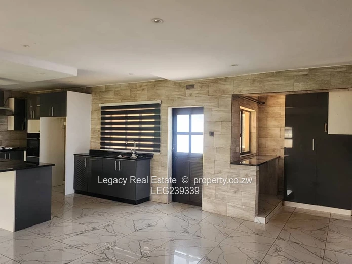 Westgate house to let | borehole & backup solar