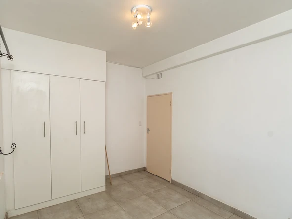 3 Bedroom Flat & Apartment