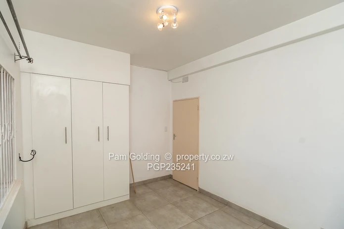 Spacious ground floor apartment in a well located complex