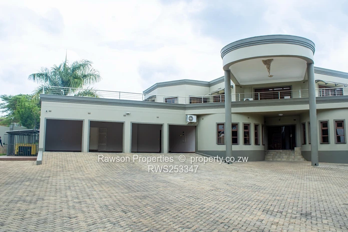 Exceptional Gletywn Family Home