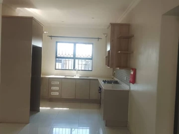 4 Bedroom Flat & Apartment