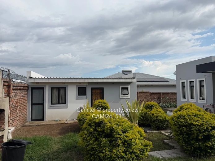 Arlington private gated community 3 beds main en-suite with cottage