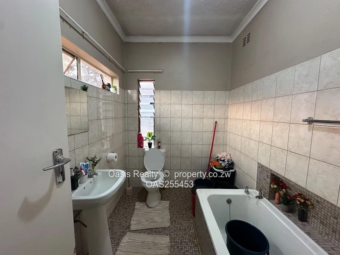 Conveniently Located Flat For Rent
