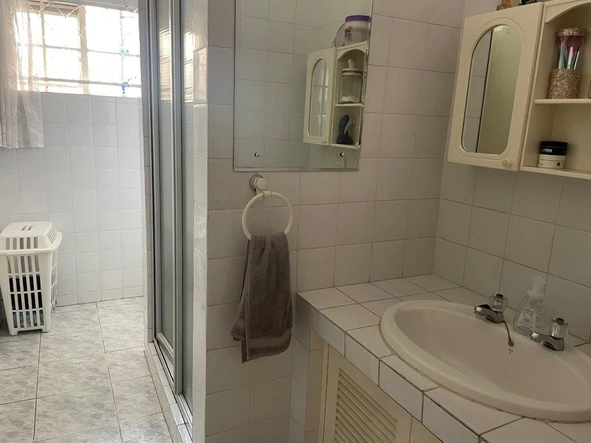 3 Bedroom Garden Flat