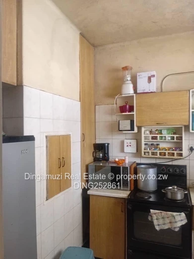 Avenues Flat