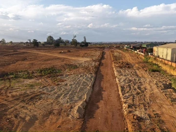 Commercial & Industrial Land