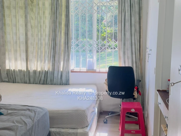 AVONDALE Executive Family Home | US$570k (Sole Mandate)