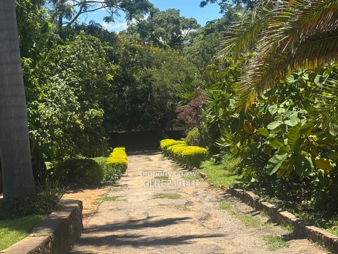 "Spacious 5-bedroom double lock-up house To Let