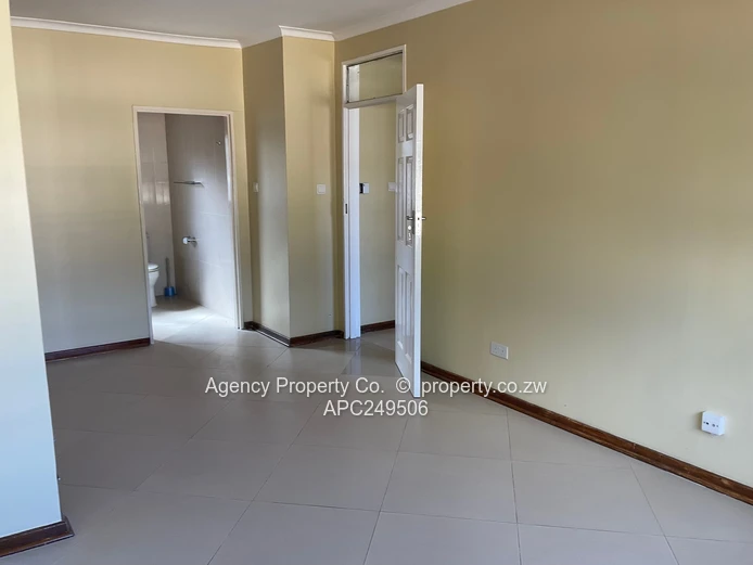 Secure Complex - Ideal For Professional Couple Or Small Family