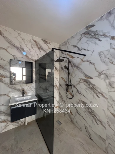 Luxury Modern Living – Close To Westgate Shopping Centre