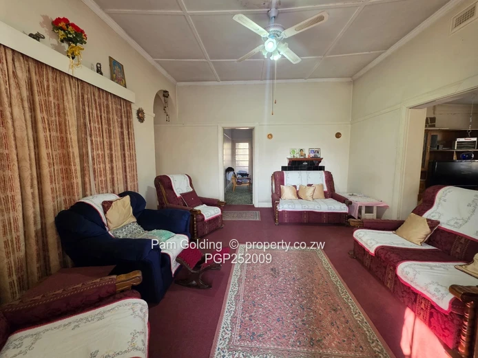 Spacious Family Home on an 869 sqm Stand