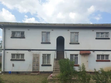 2 Bedroom Flat & Apartment