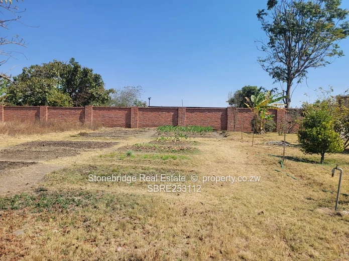 4 Bedroom House in Burnside For Sale