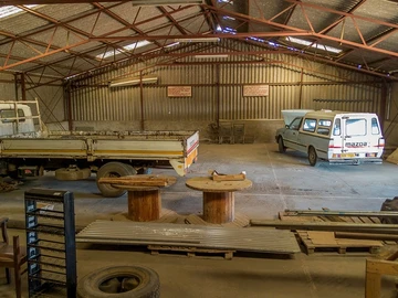 Warehouse & Factory