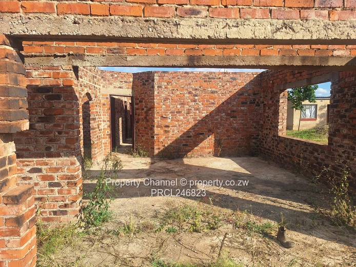 Unfinished 4-Bed Shell with Garage & En-Suite in Glaudina