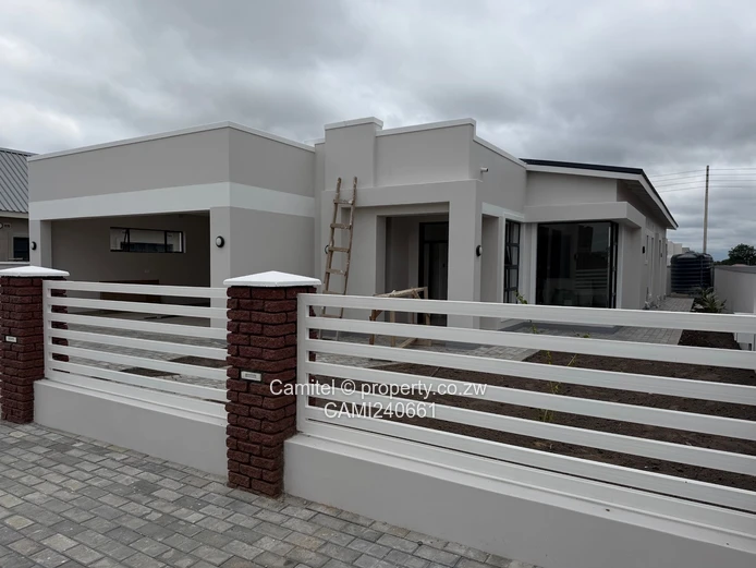 4beds all en-suite ,borehole,swimming pool sitting on 540sqm and title deed