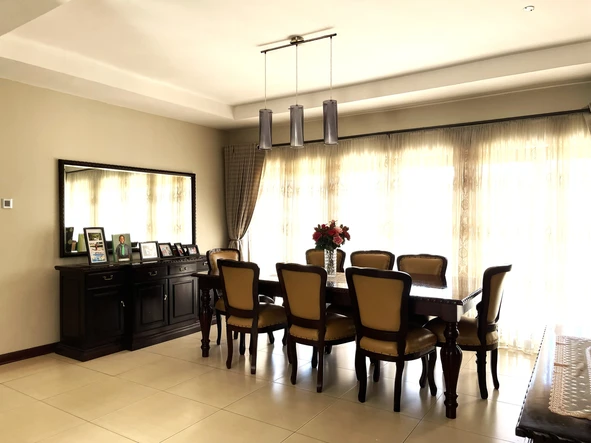 7 Bedroom House