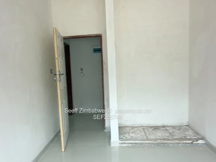 Spacious 5-Bedroom Executive Property with 3-Bedroom Cottage