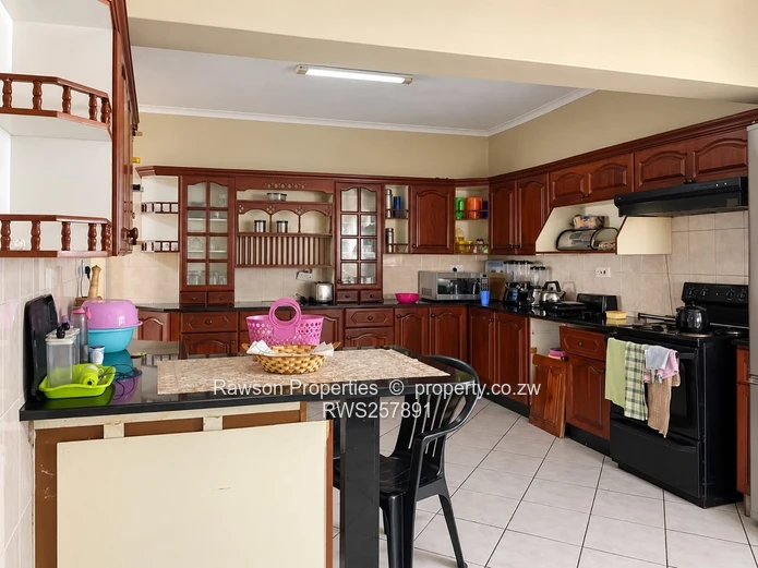 Glen Lorne 4-Bed Home $500,000, Pool & Borehole on 3500m²