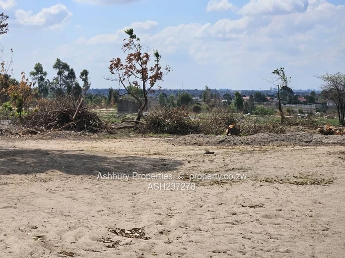 A nice plot a stone throw away from Ruwa Rehab center on the road linking Harare Airport just Timire