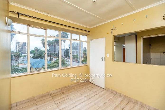 Modern Duplex Apartment in Langley House - Avenues (Sole Mandate)