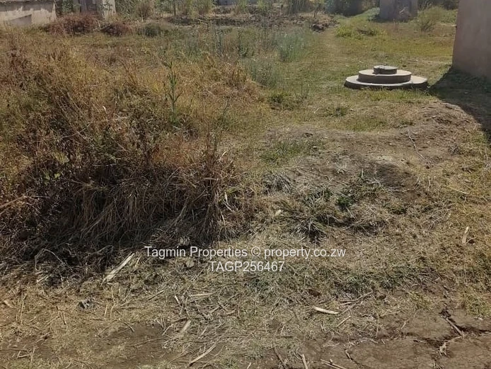 Stand forsale kuwadzana 8 council cession Quick sale