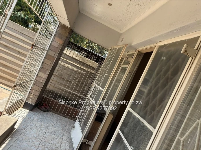 Family home for sale in Zengeza 4