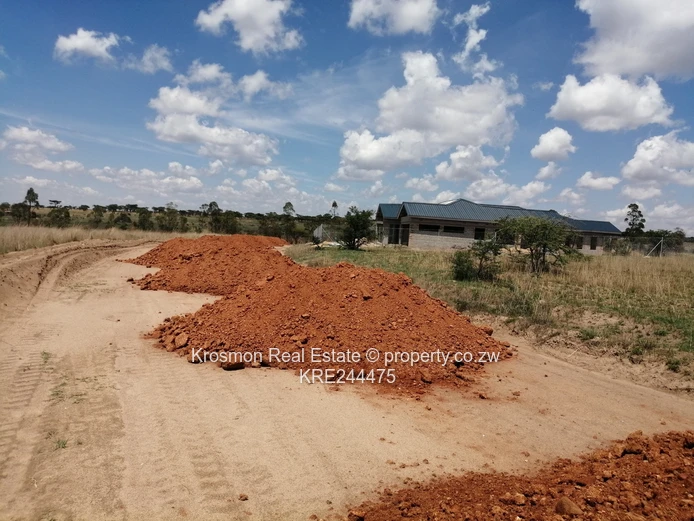 2000 m² Stand on Red-Soil Road in Access-Controlled Marondera (Sole Mandate)