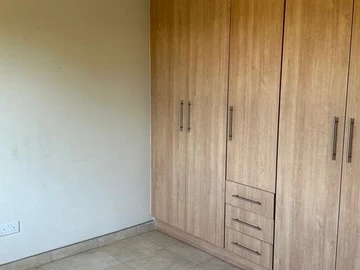 3 Bedroom Flat & Apartment